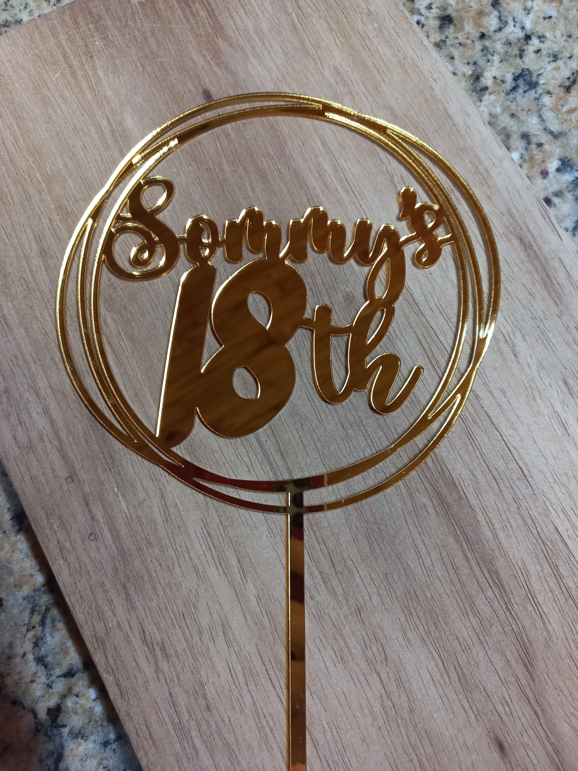 cake topper